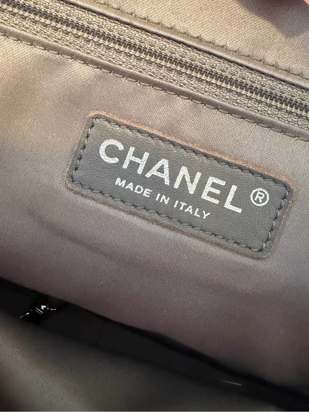 CHANEL Caviar Grand Shopping Tote